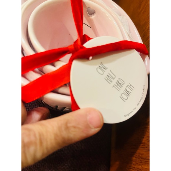 Rae Dunn Large Pink Measuring cups with small heart in the back - Picture 3 of 8